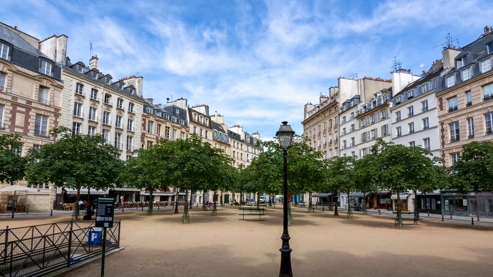 Place Dauphine with trees and historic buildings in Paris 1st arrondissement
